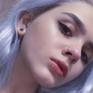 Meet your Posher, Angelina